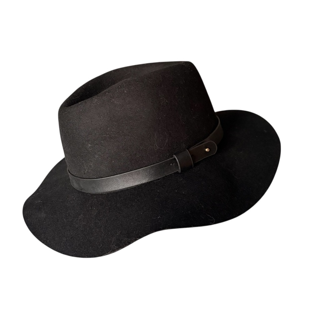 Black Women’s Short Brim Hat